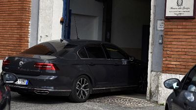 Uccide figlia, per altro morte cerebrale Uccide figlia, per altro morte cerebrale