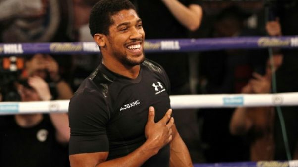 Boxe: Joshua attentif à la "puissance de frappe" de Povetkin Boxe: Joshua attentif à la "puissance de frappe" de Povetkin