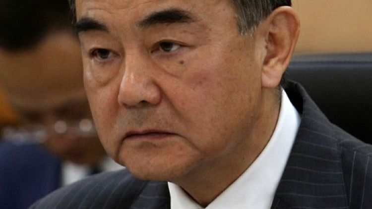وزير خارجية الصين يقول إن بلاده ترحب بشدة بقمة الكوريتين
