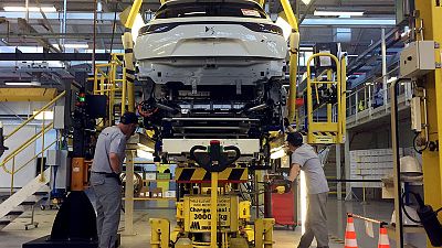 Peugeot urges France to revive incentives for hybrids Peugeot urges France to revive incentives for hybrids