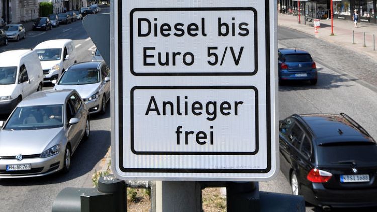 Merkel to hold diesel talks as allies demand hardware fix