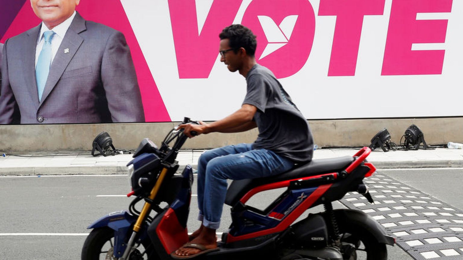 Maldives president Yameen a hardliner who jailed his own brother