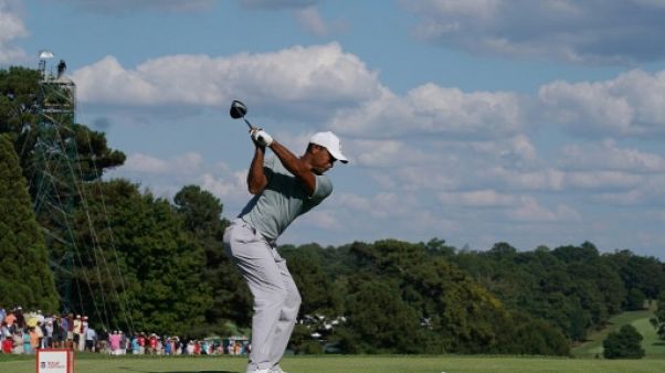 Golf: Woods reste en tête au 2e tour du Tour Championship Golf: Woods reste en tête au 2e tour du Tour Championship