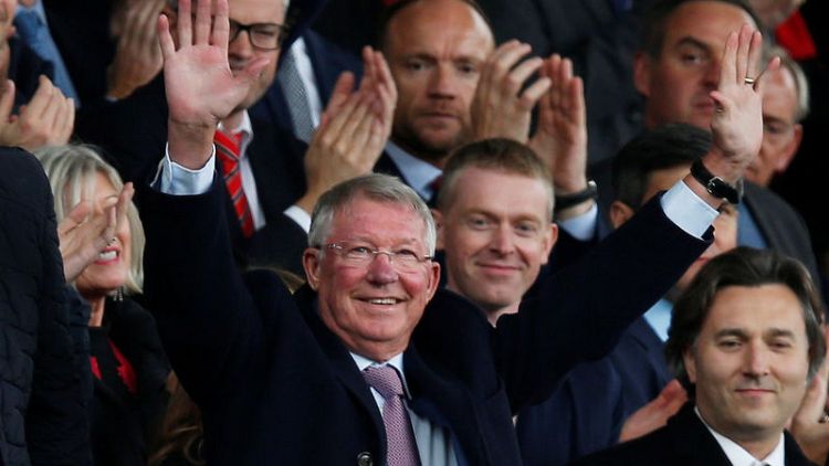 Ferguson returns to Old Trafford for first time since operation