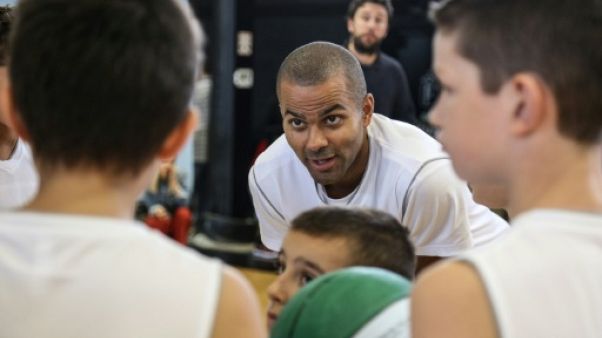 Tony Parker: "A Charlotte, pour faire quelque chose de différent" Tony Parker: "A Charlotte, pour faire quelque chose de différent"