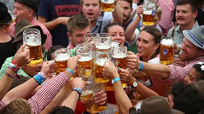 بدء أكبر مهرجان للجعة في العالم بمدينة ميونيخ الألمانية