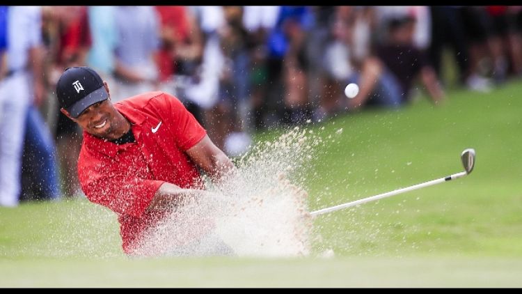 Golf: Tiger Woods trionfa dopo 5 anni