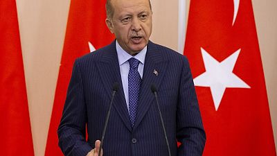 أردوغان يتعهد بفرض مناطق آمنة شرقي الفرات في سوريا