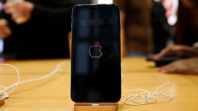 Apple, Salesforce team up to bring Siri to more business apps Apple, Salesforce team up to bring Siri to more business apps