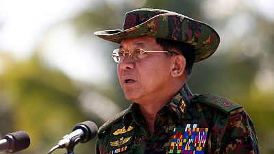 قائد جيش ميانمار يندد بالتدخل الأجنبي والأمم المتحدة تبحث أزمة الروهينجا