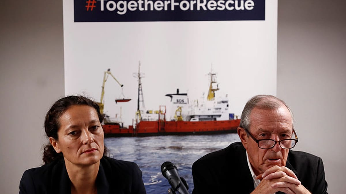Aquarius migrant ship calls on Europe for help, sails to Marseille ...