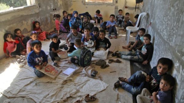 Dans la Syrie rebelle, une villa cossue transformée en école de fortune Dans la Syrie rebelle, une villa cossue transformée en école de fortune