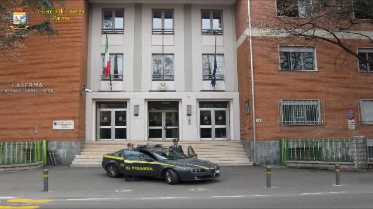 22 centri massaggi sequestrati a Parma