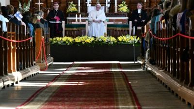 Abus sexuels dans l'Eglise: le pape évoque l'indignation des jeunes