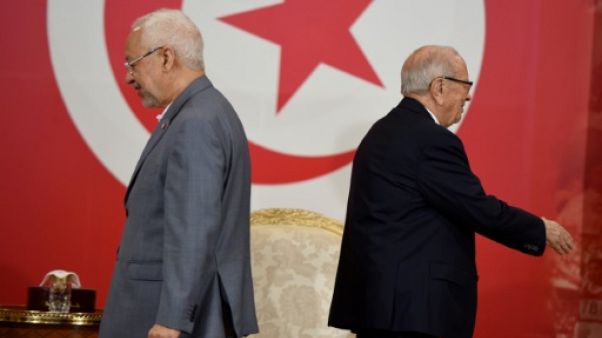 En Tunisie, le président prend ses distances avec les islamistes En Tunisie, le président prend ses distances avec les islamistes