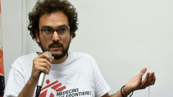 A quelques heures de Malte, dans la tempête, l'Aquarius se prépare au transfert des migrants A quelques heures de Malte, dans la tempête, l'Aquarius se prépare au transfert des migrants