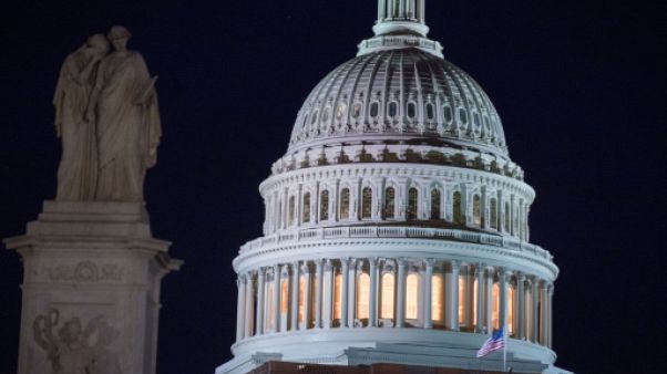 Derrière les élections de mi-mandat, la politique de Trump en question Derrière les élections de mi-mandat, la politique de Trump en question