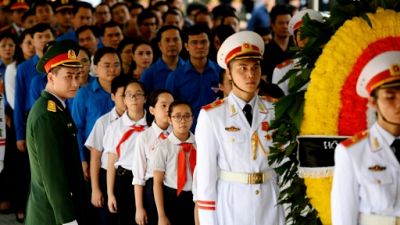 Des centaines de personnes rendent hommage au président vietnamien décédé