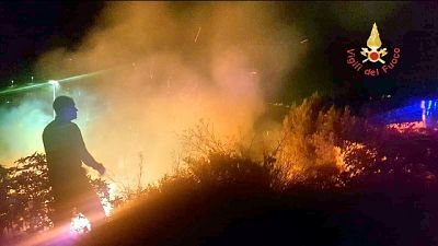 Incendi nel Crotonese, 34 interventi Vvf