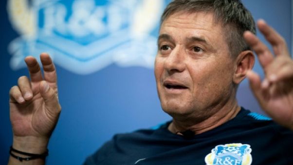 Stojkovic, ex-star de l'OM, revit comme coach en Chine Stojkovic, ex-star de l'OM, revit comme coach en Chine