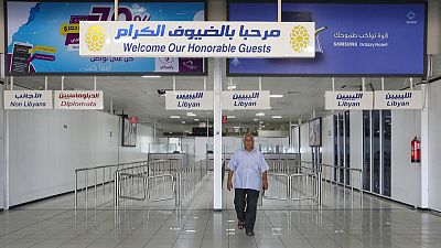 إعادة فتح مطار معيتيقة في طرابلس بعد إغلاقه بسبب اشتباكات