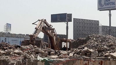 سكان منطقتين على نيل القاهرة يكابدون المصاعب بسبب خطط التطوير