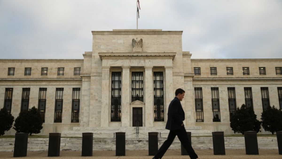 الاحتياطي الفدرالي يرفع أسعار الفائدة ويتوقع نموا اقتصاديا لثلاث سنوات مقبلة