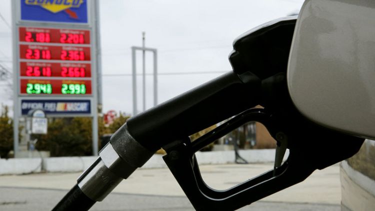 U.S. gasoline prices at seasonal four-year high ahead of midterm elections