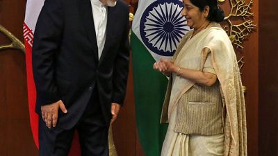 وزير خارجية إيران: الهند ستواصل شراء النفط الإيراني