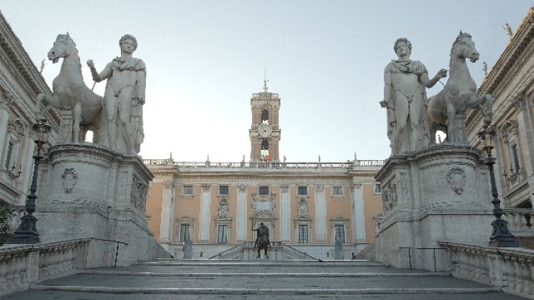 Roma: nodo Ama blocca ok al bilancio