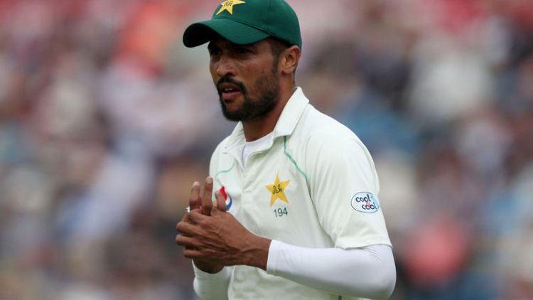 Amir dropped from Pakistan squad for Australia tests
