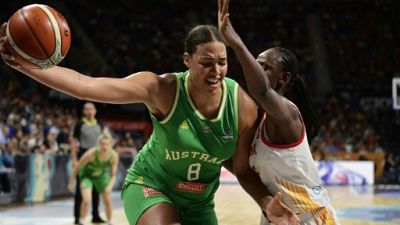 Basket: Cambage porte l'Australie en finale contre les invincibles Américaines
