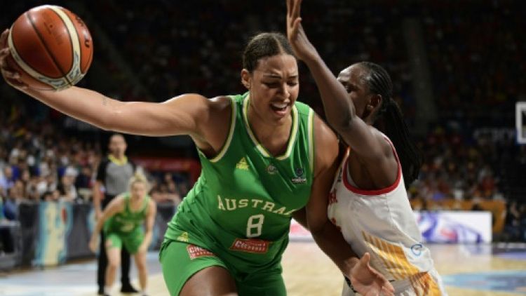 Basket: Cambage porte l'Australie en finale contre les invincibles Américaines