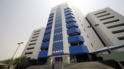 السودان يبدأ طباعة عملة فئة 100 جنيه وسط أزمة سيولة السودان يبدأ طباعة عملة فئة 100 جنيه وسط أزمة سيولة