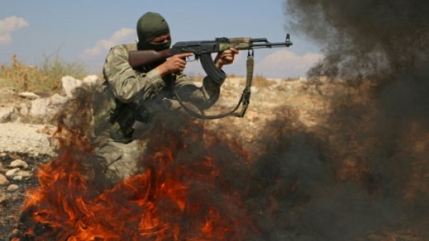 Syrie: des rebelles nient tout retrait d'armes lourdes dans le nord Syrie: des rebelles nient tout retrait d'armes lourdes dans le nord