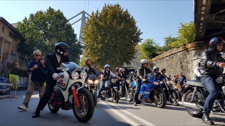 A Certosa 500 bikers, visita a sfollati