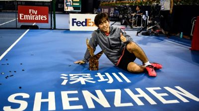 Tennis: Nishioka bat Herbert à Shenzhen et remporte sa 1re finale