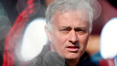Neville says Mourinho not to blame for United mess