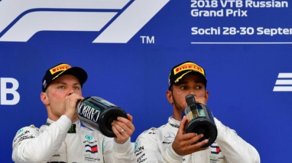 Lewis Hamilton: "peu de coéquipiers feraient une chose pareille" Lewis Hamilton: "peu de coéquipiers feraient une chose pareille"