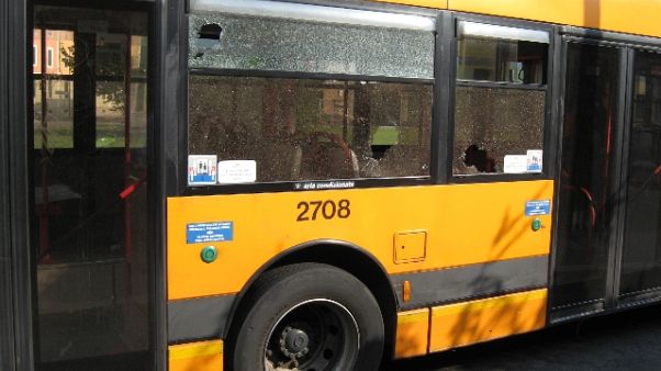 Schianto tra bus, studenti in corteo Schianto tra bus, studenti in corteo