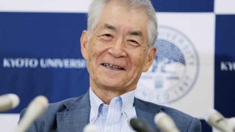 Le prix Nobel de médecine japonais veut continuer la recherche pour "sauver plus de patients"