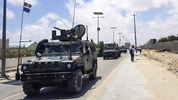 Esplosione in Somalia, illesi italiani Esplosione in Somalia, illesi italiani