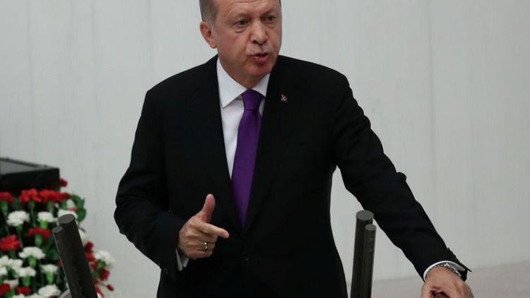 أردوغان: تركيا ستقاوم العقوبات الأمريكية بسبب القس المحتجز