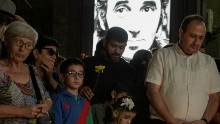 L'Arménie pleure Aznavour, le "fils du peuple"