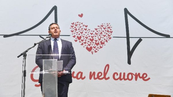 Crollo ponte: Toti,arrivati primi 19 mln Crollo ponte: Toti,arrivati primi 19 mln