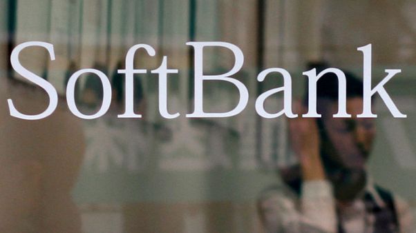 سوفت بنك يقول إنه يعمل مع صندوق الاستثمارات العامة السعودي بمشروع للطاقة الشمسية سوفت بنك يقول إنه يعمل مع صندوق الاستثمارات العامة السعودي بمشروع للطاقة الشمسية