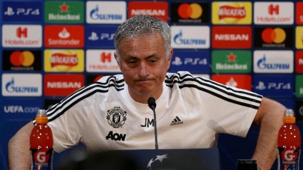 Mourinho traballa, futuro in 10 giorni Mourinho traballa, futuro in 10 giorni