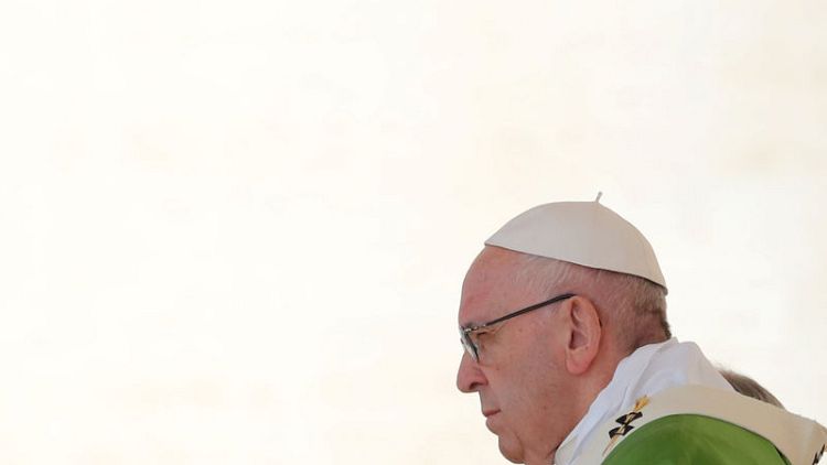 البابا يفتتح تجمعا للأساقفة في جو مشحون بفضائح الانتهاكات الجنسية