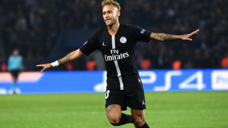 Ligue des champions: le PSG écrase l'Etoile Rouge 6-1, triplé de Neymar