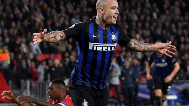 إيكاردي لاعب انترناسيونالي يستفيد من خطأ ويخطف الفوز على ايندهوفن إيكاردي لاعب انترناسيونالي يستفيد من خطأ ويخطف الفوز على ايندهوفن